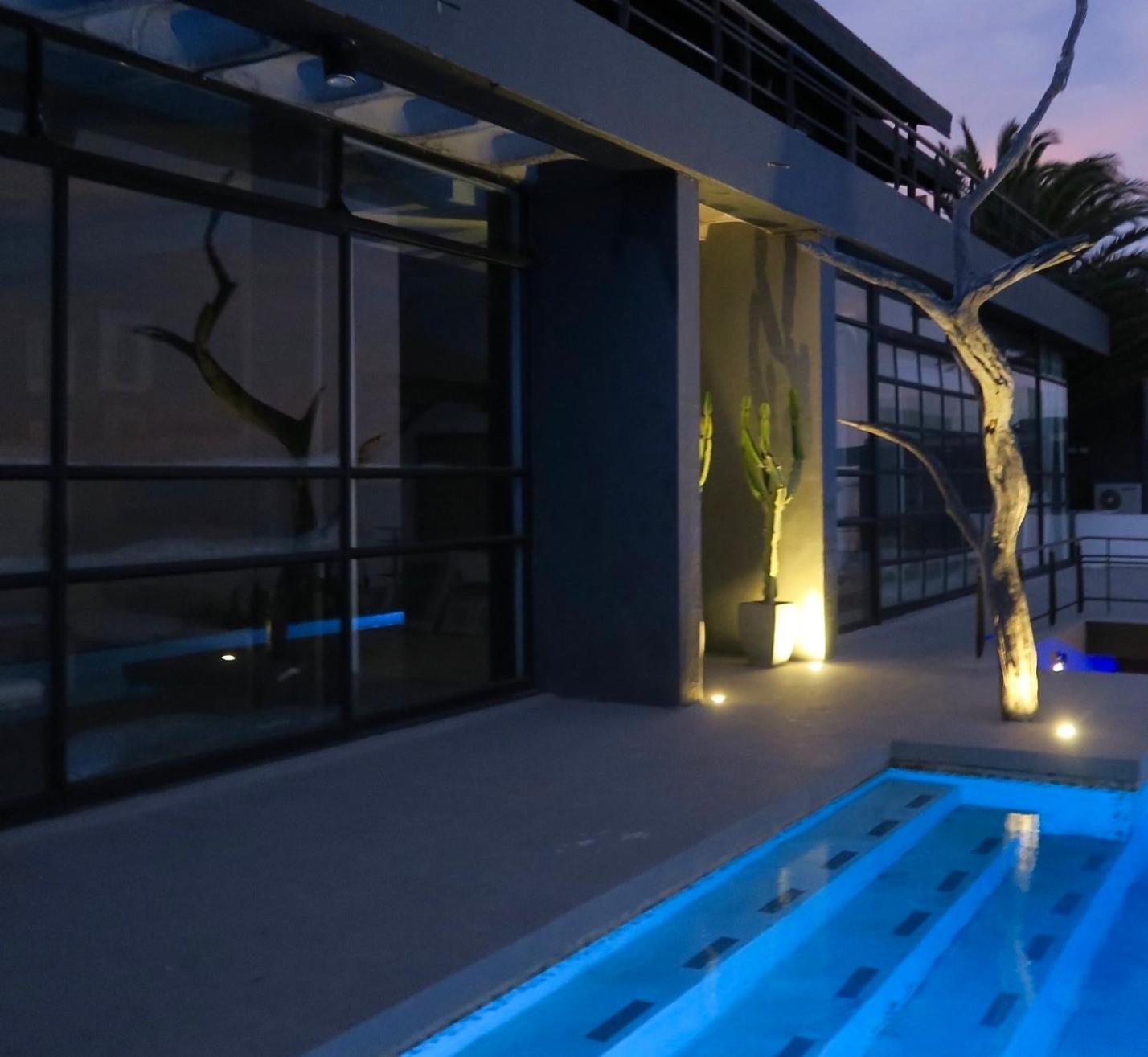 Le 12 Artist Loft On The Sea Penthouse *